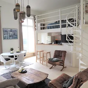  Apartment Le Bigorneau , At 20m And Free Private Carpark Frankreich